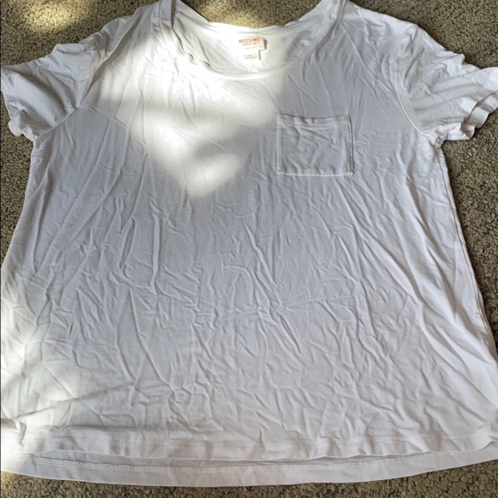 white tee